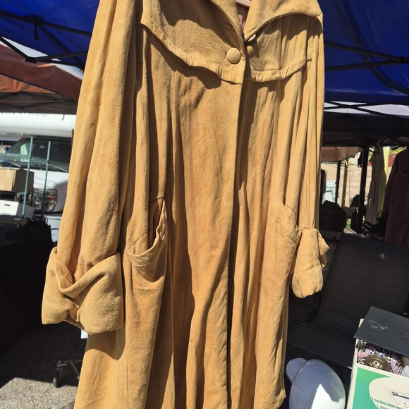 Women's Tan Coat - Picture 9 of 10